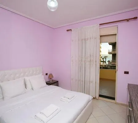 Lighthouse Apartment *